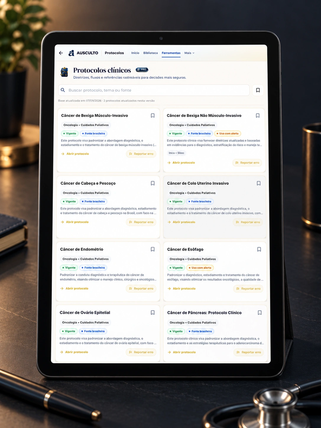 Protocolo atual do atlas apresentado em um tablet fotografado